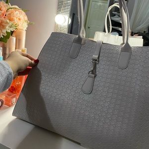 Light gray handbag